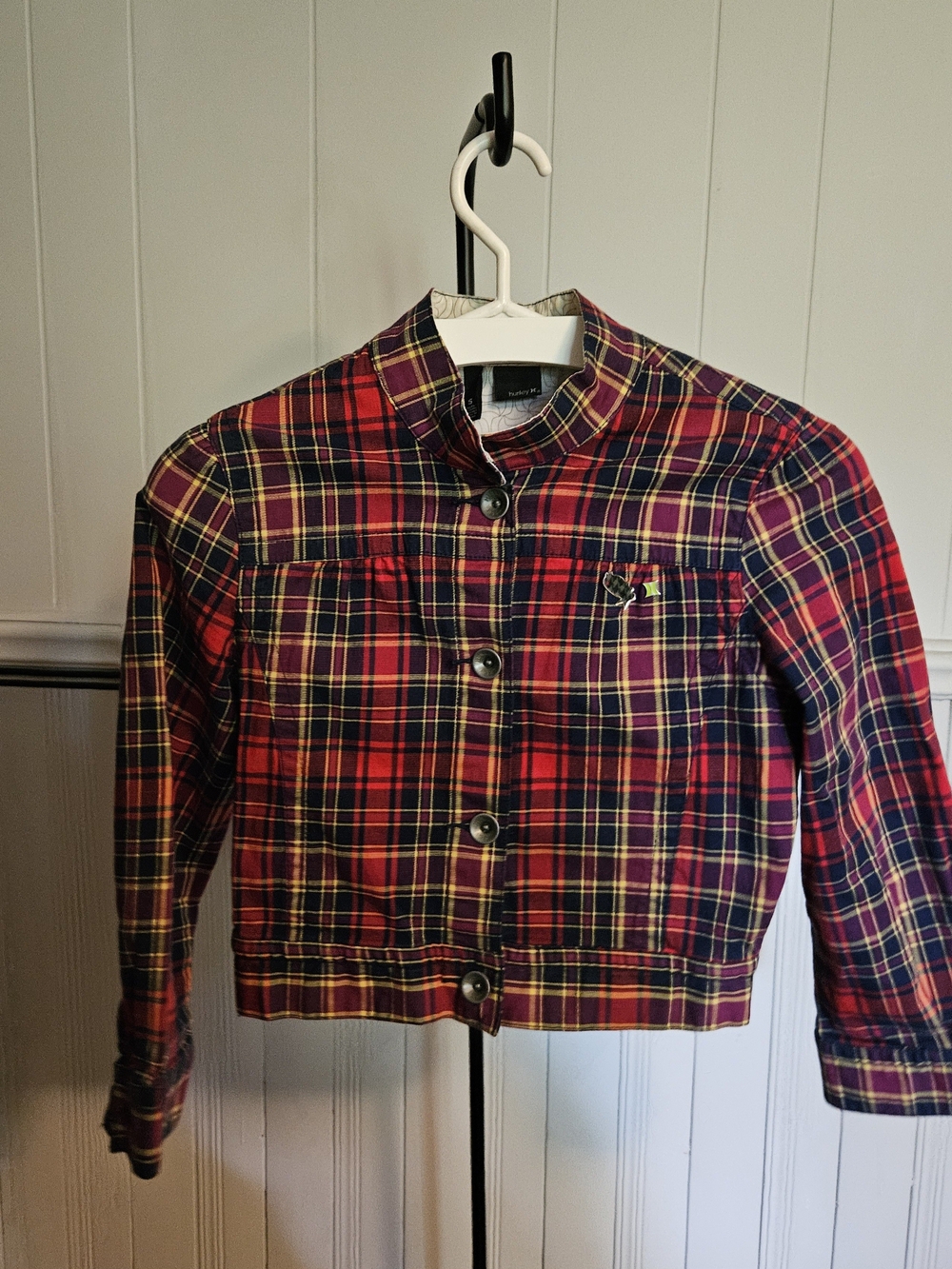 📍Vintage 2007 Hurley Cropped Plaid Jacket – S – Original Pins – Y2K